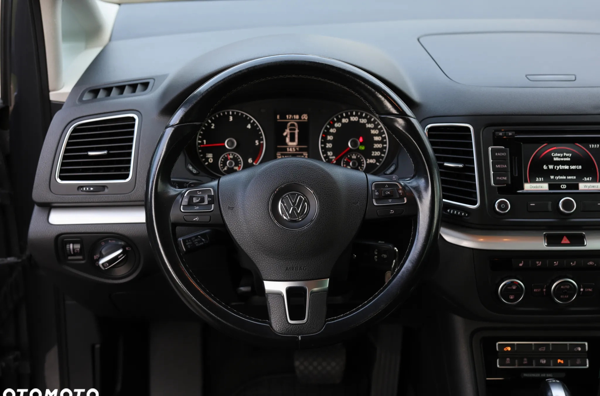 Volkswagen Sharan cena 57500 przebieg: 262418, rok produkcji 2014 z Jaworzno małe 781